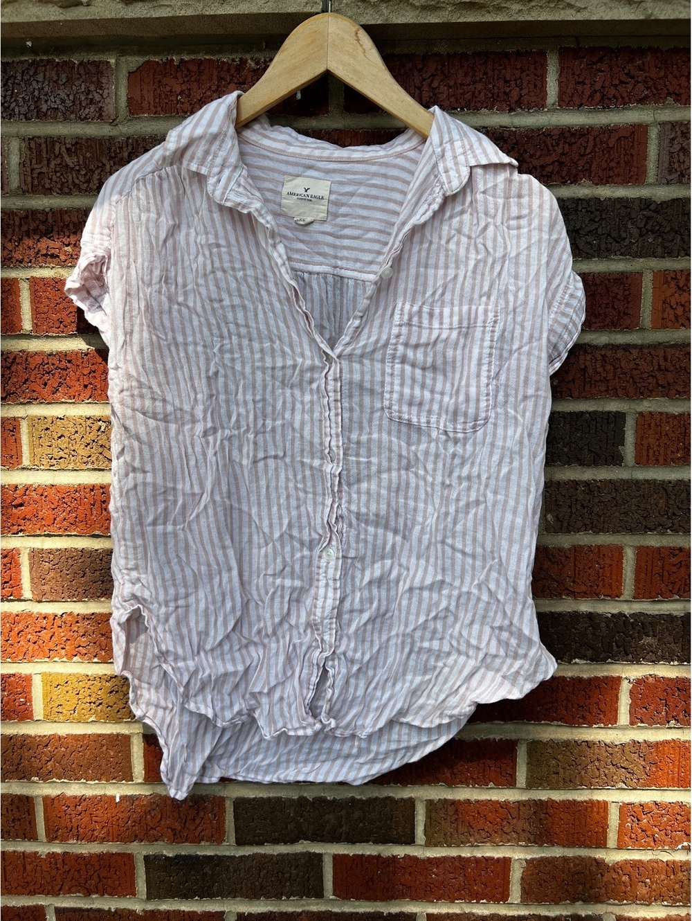 American Eagle Light Pink and White Striped Collared Short Sleeve Button Top